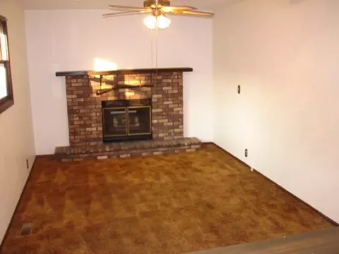 1217 Monroe St, Pecatonica, IL 61063 photo 5