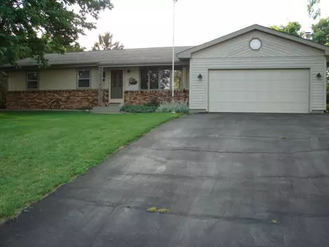 1217 Monroe St, Pecatonica, IL 61063 photo 1