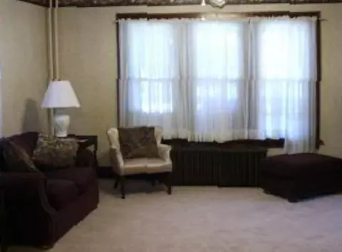 461 W 6th St, Pecatonica, IL 61063 photo 3