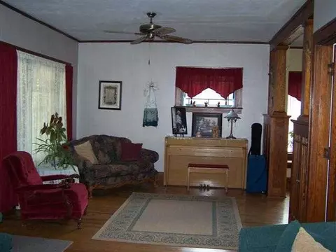 1204 S Maple, Freeport, IL 61032 photo 4
