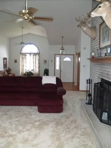 7214 N Adeline Rd, Leaf River, IL 61047 photo 4