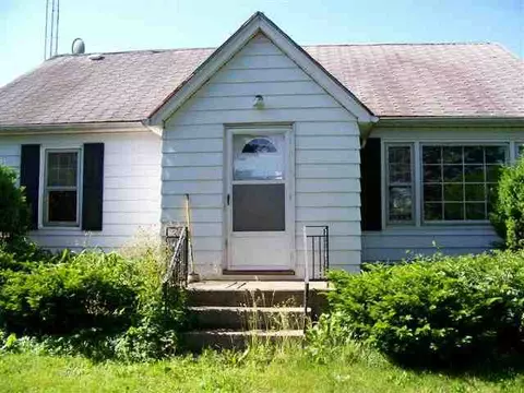1298 Hickory St, Eldena, IL 61324 photo 2