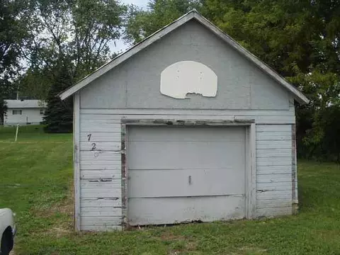 720 Stanton St, Davis, IL 61019 photo 2