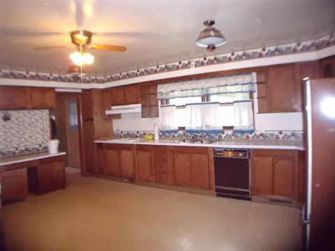 1116 W Lacresta Dr, Freeport, IL 61032 photo 3