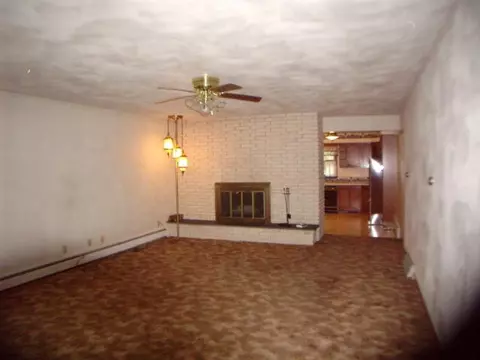 1116 W Lacresta Dr, Freeport, IL 61032 photo 2