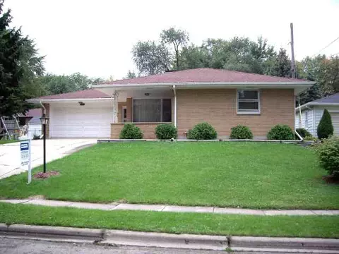 1116 W Lacresta Dr, Freeport, IL 61032 photo 1