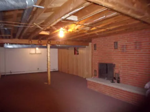 1116 W Lacresta Dr, Freeport, IL 61032 photo 5