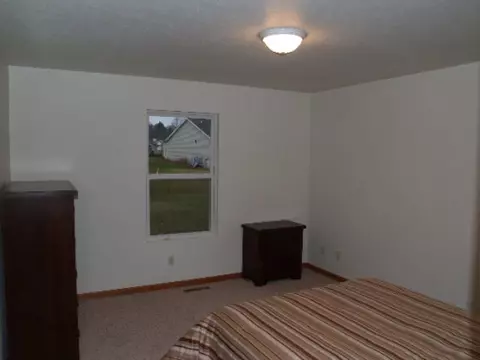 1030 Shimer Dr, Freeport, IL 61032 photo 7