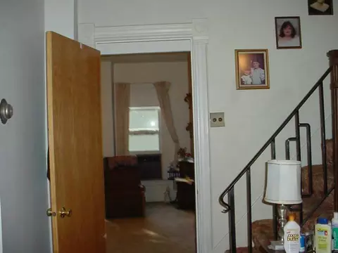 708 E Center St, Freeport, IL 61032 photo 5