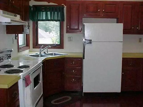1222 W Harrison, Freeport, IL 61032 photo 3