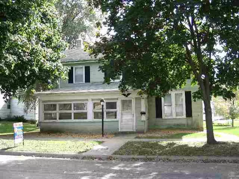 222 E Franklin St, Lanark, IL 61046 photo 1