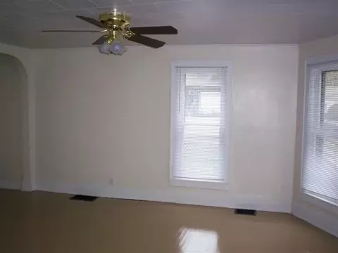 710 S Cherry St, Freeport, IL 61032 photo 3