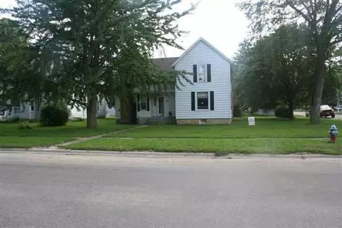 320 W Third St, Byron, IL 61010 photo 1