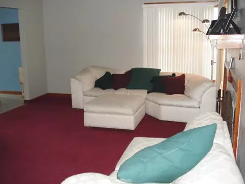 321 W Roosevelt, Freeport, IL 61032 photo 2