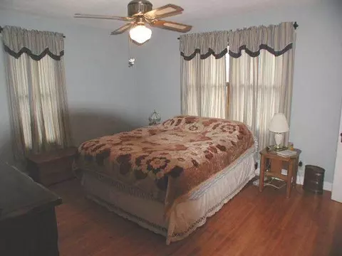 824 Empire, Freeport, IL 61032 photo 4