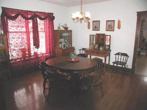 824 Empire, Freeport, IL 61032 photo 6