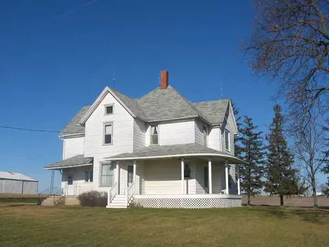 9082 Beede Rd, Mount Carroll, IL 61053 photo 1