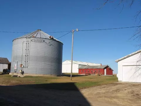 9082 Beede Rd, Mount Carroll, IL 61053 photo 4