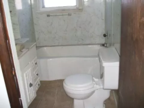 421 Division, Pecatonica, IL 61063 photo 7
