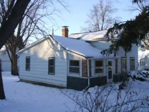 421 Division, Pecatonica, IL 61063 photo 2