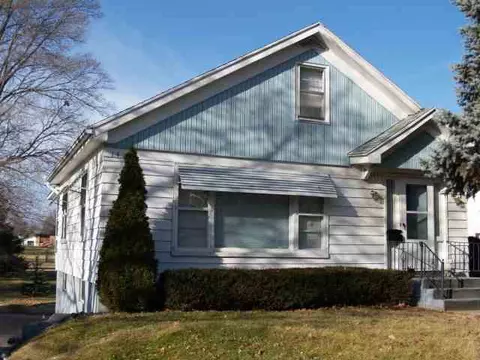 1418 S Walnut, Freeport, IL 61032 photo 1