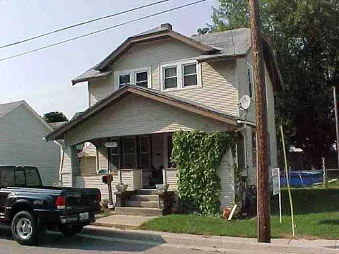 318 E Pershing, Freeport, IL 61032 photo 1