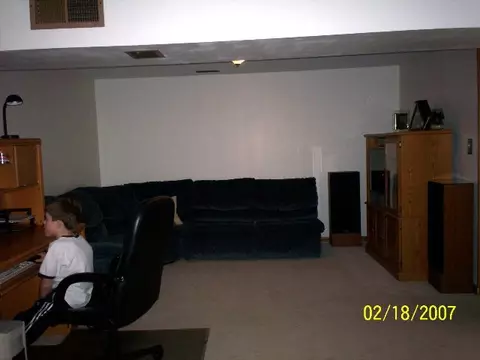 3327 W Loras Dr, Freeport, IL 61032 photo 7