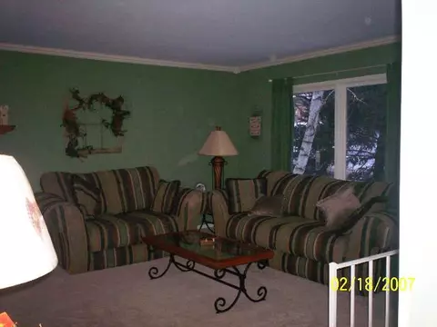 3327 W Loras Dr, Freeport, IL 61032 photo 2