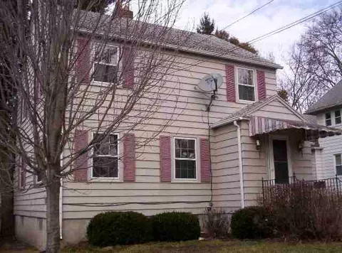 14 E Roosevelt, Freeport, IL 61032 photo 1