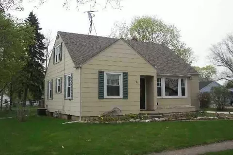 405 Maple St, Forreston, IL 61030 photo 3