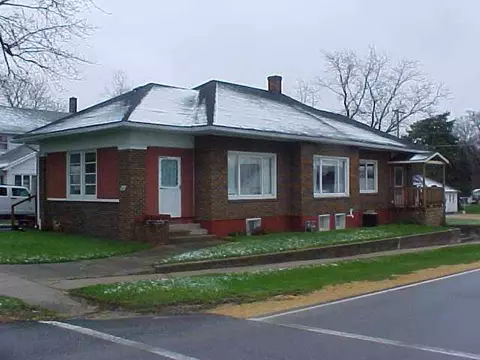 301 N Main, Chadwick, IL 61014 photo 1