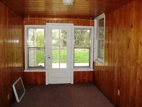 1660 S Demeter Dr, Freeport, IL 61032 photo 9