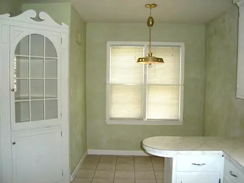 1660 S Demeter Dr, Freeport, IL 61032 photo 6