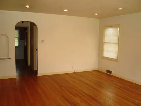 1660 S Demeter Dr, Freeport, IL 61032 photo 3