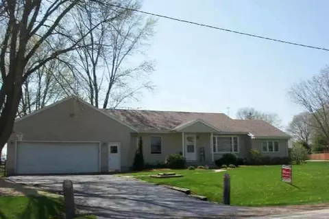 417 E Lena St, Lena, IL 61048 photo 1