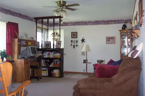 417 E Lena St, Lena, IL 61048 photo 4