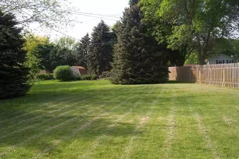 2128 W Middlebury, Freeport, IL 61032 photo 4