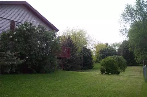 2128 W Middlebury, Freeport, IL 61032 photo 3