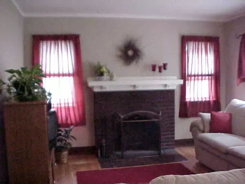 527 S Burchard, Freeport, IL 61032 photo 5