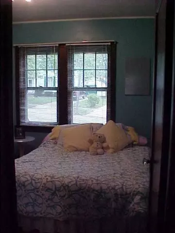 527 S Burchard, Freeport, IL 61032 photo 4
