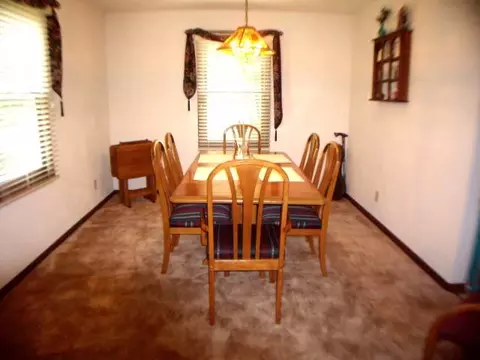 2481 Shepard Dr, Freeport, IL 61032 photo 9