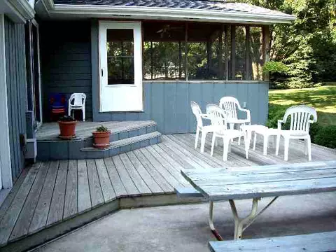 2481 Shepard Dr, Freeport, IL 61032 photo 3
