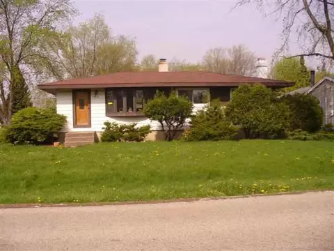 1613 N Highview Ave, Mchenry, IL 60050 photo 1