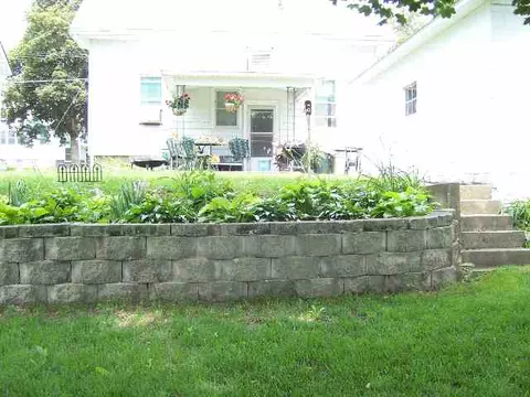 418 E Pearl St, Lanark, IL 61046 photo 9