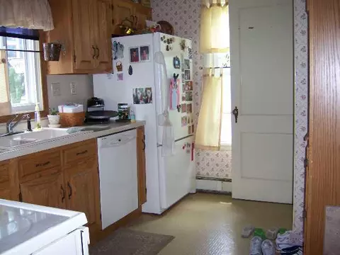 418 E Pearl St, Lanark, IL 61046 photo 2