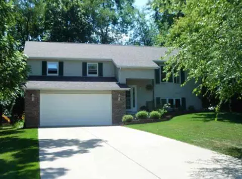 1901 Mesa Dr, Freeport, IL 61032 photo 1