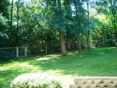 1901 Mesa Dr, Freeport, IL 61032 photo 4