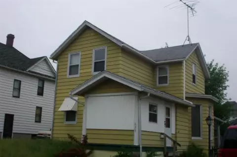 439 N Apple, Freeport, IL 61032 photo 1