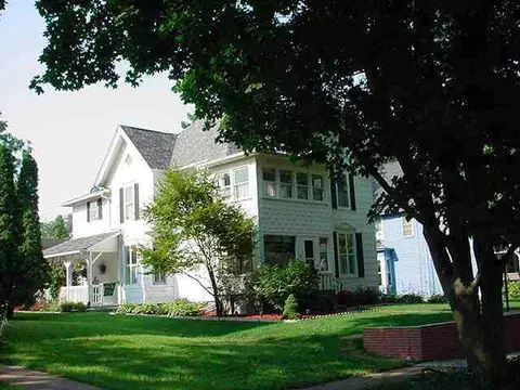 316 E Prairie St, Lanark, IL 61046 photo 1