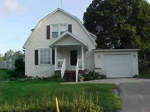 211 E Franklin, Mount Carroll, IL 61053 photo 1